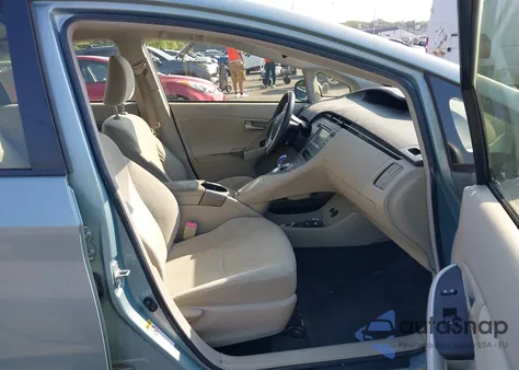 2012 Toyota Prius z USA, uszkodzony, nr VIN JTDKN3DUXC1533173